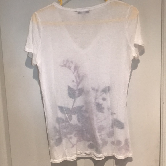 V Neck Banana Republic flowery Tee - Picture 4 of 5